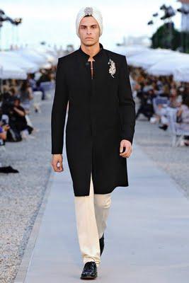 RUNWAY RUNWAY