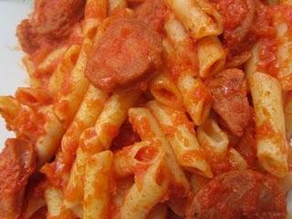 MACARRONES CON CHORIZO MACARRONES CON CHORIZO