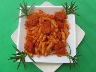 MACARRONES CON CHORIZO MACARRONES CON CHORIZO