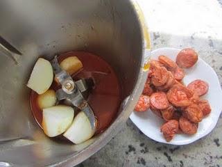 MACARRONES CON CHORIZO MACARRONES CON CHORIZO