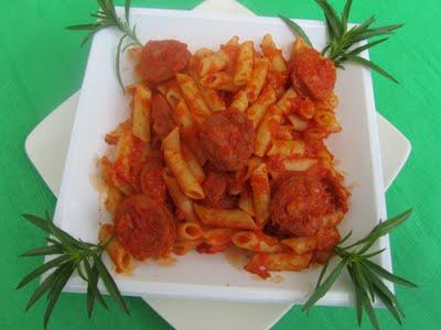 MACARRONES CON CHORIZO MACARRONES CON CHORIZO