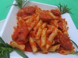 MACARRONES CON CHORIZO MACARRONES CON CHORIZO
