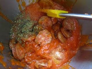 MACARRONES CON CHORIZO MACARRONES CON CHORIZO