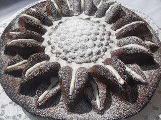 TORTA A LOS TRES CHOCOLATES TORTA A LOS TRES CHOCOLATES