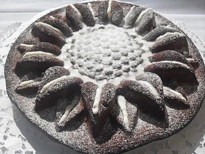 TORTA A LOS TRES CHOCOLATES TORTA A LOS TRES CHOCOLATES