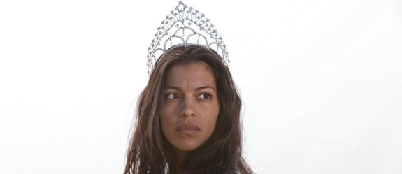 cronicas-cannes-2011-miss-bala-la-cara-bonita-del-cartel-mexicano