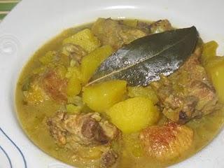 Patatas con costillas Patatas con costillas