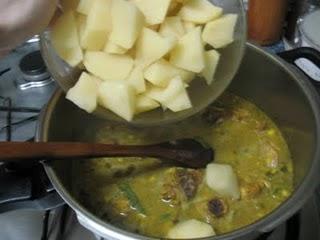 Patatas con costillas Patatas con costillas