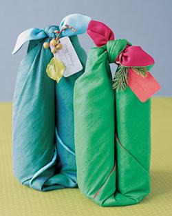 botellas-marthastewart Furoshiki, el arte japonés de envolver con tela