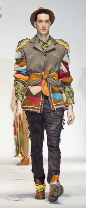 Crea-Moda / Create-Fashion 2011: “Ana Larrauri”, “Urbe”, “Maite Jimenez”, “Keith + Julia”, “Francesca” & “Maps”