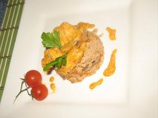 Daditos de pollo en salsa suave de curry Daditos de pollo en salsa suave de curry