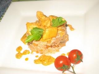 Daditos de pollo en salsa suave de curry Daditos de pollo en salsa suave de curry