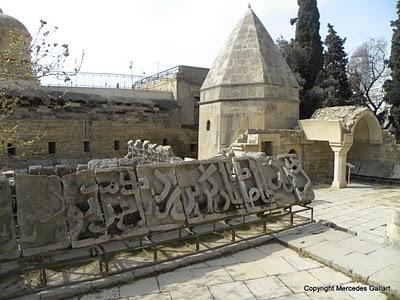 Azerbaiyan: La bella Baku y el Palacio de los Shirvanshahs Azerbaiyan: La bella Baku y el Palacio de los Shirvanshahs