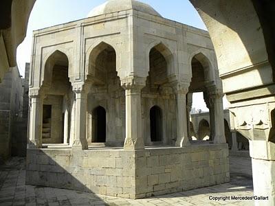 Azerbaiyan: La bella Baku y el Palacio de los Shirvanshahs Azerbaiyan: La bella Baku y el Palacio de los Shirvanshahs