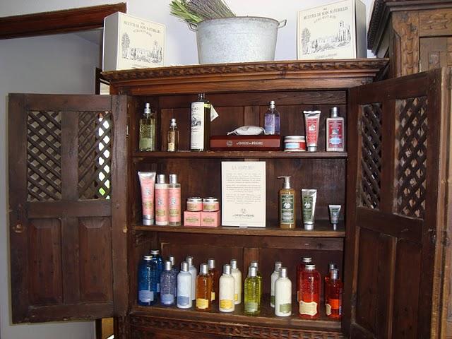 Me acompañas en este picnic secreto de la mano de Douglas? Me acompañas en este picnic secreto de la mano de Douglas?