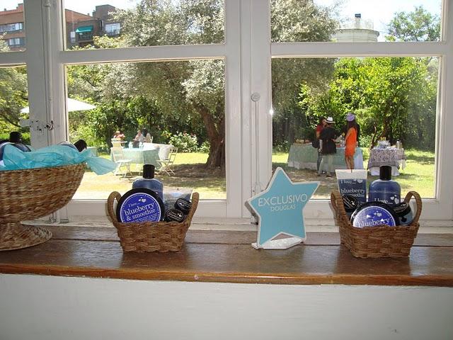 Me acompañas en este picnic secreto de la mano de Douglas? Me acompañas en este picnic secreto de la mano de Douglas?