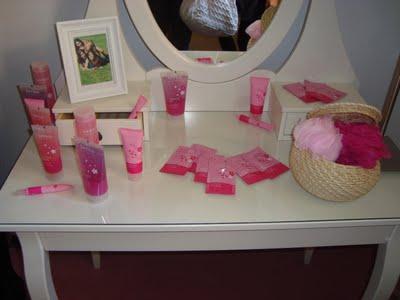 Me acompañas en este picnic secreto de la mano de Douglas? Me acompañas en este picnic secreto de la mano de Douglas?