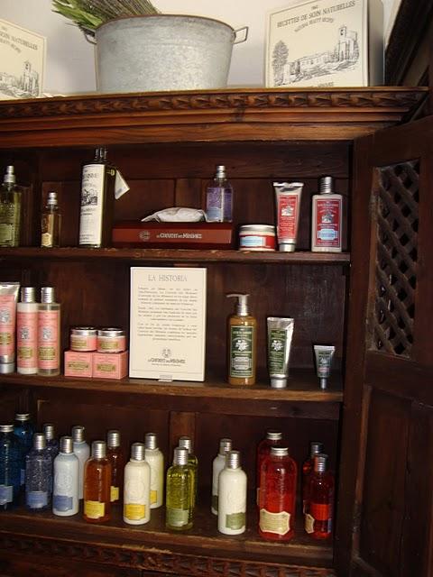 Me acompañas en este picnic secreto de la mano de Douglas? Me acompañas en este picnic secreto de la mano de Douglas?