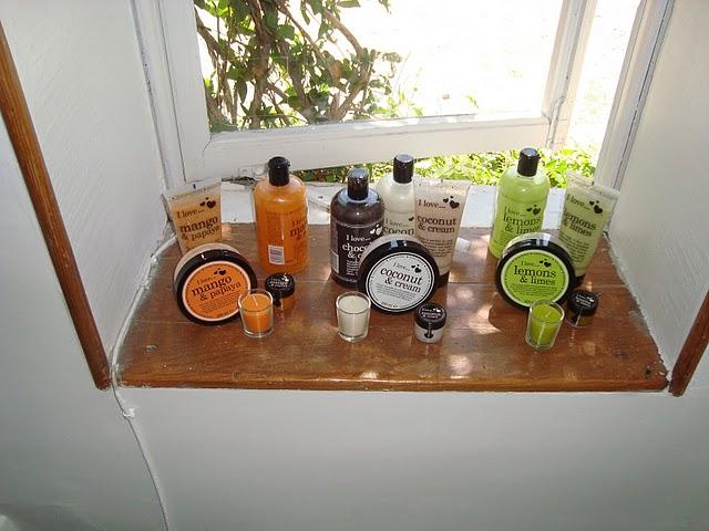 Me acompañas en este picnic secreto de la mano de Douglas? Me acompañas en este picnic secreto de la mano de Douglas?