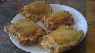 Hojaldre de invierno con crema y almendras Hojaldre de invierno con crema y almendras