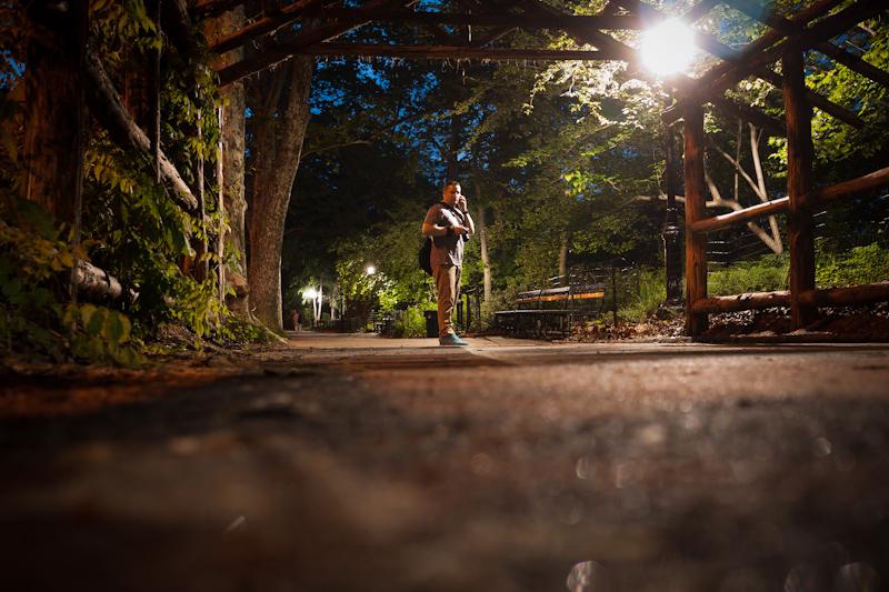 bambino-bambola-meeting-newyork-asics-vagrantsneaker-007 Paseo en Central Park con Ángel a.k.a VagrantSneaker