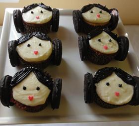 princess-leia-cupcakes-sm-justjenn Una fiesta Guerra de las Galaxias