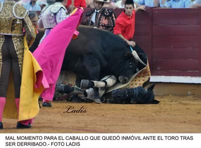 CÓRDOBA 3ª DE ABONO: JOSE LUIS MORENO ABRE LA PUERTA GRANDE CÓRDOBA 3ª DE ABONO: JOSE LUIS MORENO ABRE LA PUERTA GRANDE