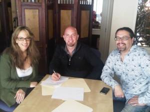Brenda a la Izquierda y John Romero a la Derecha... el del medio sera un A los creadores de juegos sociales no les gustan sus juegos