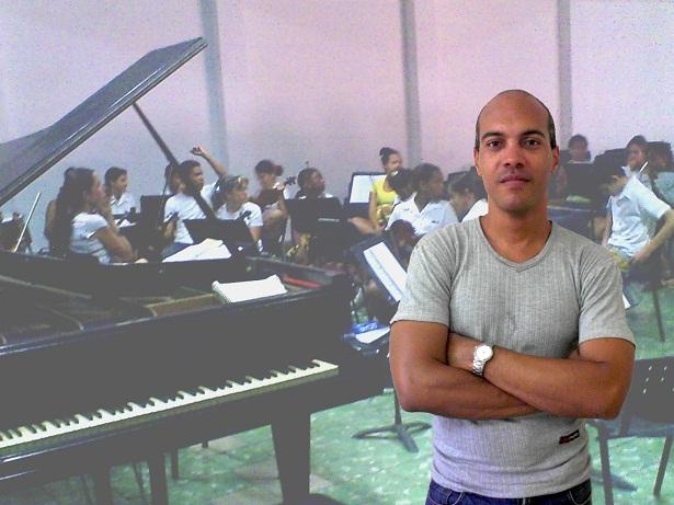 P000-311-256-371-f1016 Concierto de la Orquesta Sinfónica Juvenil Guillermo Tomas