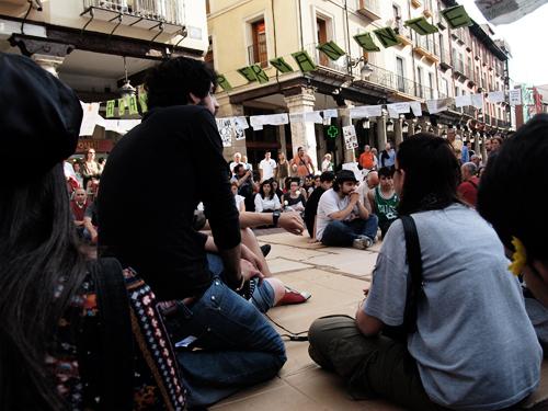 Valladolid se echa a la calle en protesta por los sucesos de Barcelona