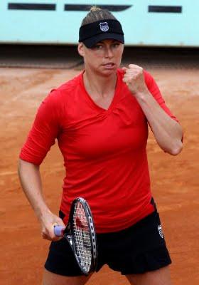 Roland Garros: Zvonareva, Gasquet y Wawrinka, a octavos