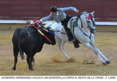 CORDOBA 7ª Y ULTIMA DE FERIA: LEONARDO HERNANDES SALE POR LA PUERTA GRANDE DE LOS CALIFAS