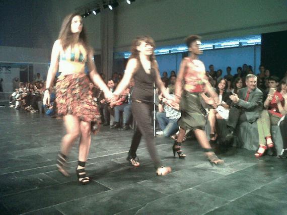 ScreenHunter_12 May. 30 17.47 Creanavarra Moda (II). El desfile