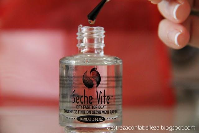 Seche Vite Top Coat, ¡te seca las uñas en un plisplas! Seche Vite Top Coat, ¡te seca las uñas en un plisplas!