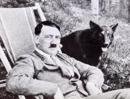 Hitler y los perros habladores Hitler y los perros habladores