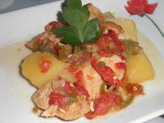 Estofado de pavo con pimientos del piquillo Estofado de pavo con pimientos del piquillo