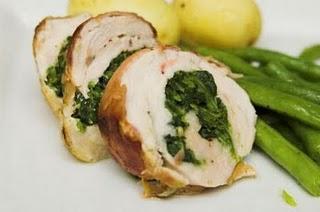 Rollo de pollo relleno de surimi