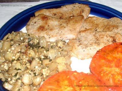 Filete de cerdo con guarnición de berengenas