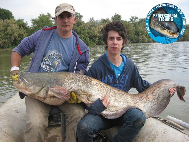 siluro-CATFISH PESCADORES DE SORIA