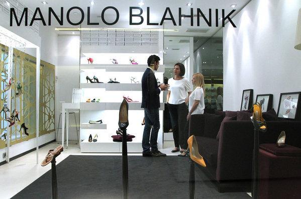 Manolo Blahnik abre una nueva tienda en Barcelona Manolo Blahnik abre una nueva tienda en Barcelona