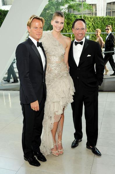 LOS ''OSCAR'' DE LA MODA = CFDA FASHION AWARDS 2011 (L-R) Daniel Benedict, Hana Soukupova and Andrew Saffir attend the 2011 CFDA Fashion Awards at Alice Tully Hall, Lincoln Center on June 6, 2011 in New York City.