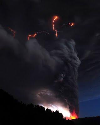 La Tierra ruge de nuevo: el volcán Puyehue La Tierra ruge de nuevo: el volcán Puyehue