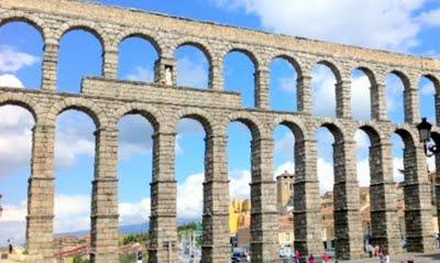 OSCURECE EN SEGOVIA OSCURECE EN SEGOVIA