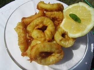CALAMARES A LA ROMANA CALAMARES A LA ROMANA