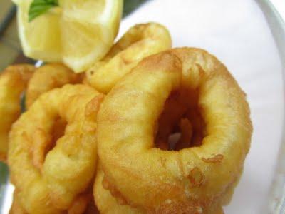 CALAMARES A LA ROMANA CALAMARES A LA ROMANA