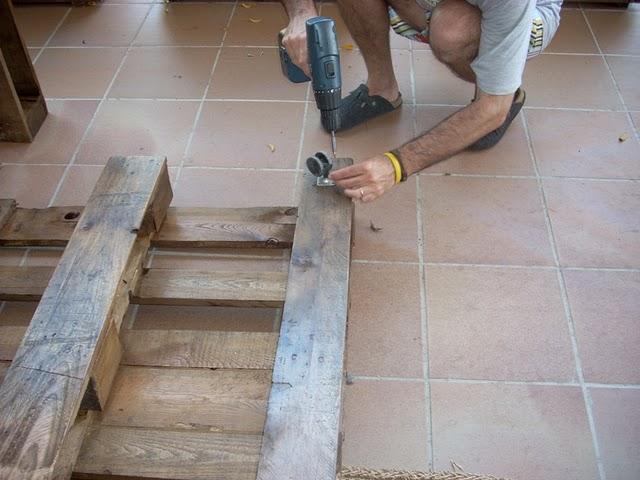 El sofá de palets de Yolanda por 12€ El sofá de palets de Yolanda por 12€