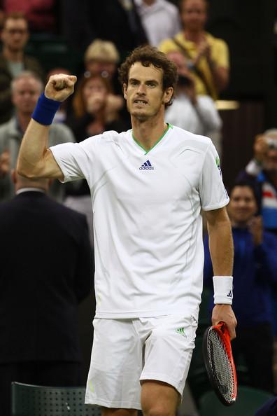 Wimbledon: Murray reaccionó a tiempo y se metió en segunda ronda
