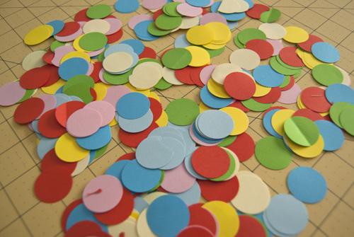 La guirnalda de papel de la terraza de Mayka La guirnalda de papel de la terraza de Mayka