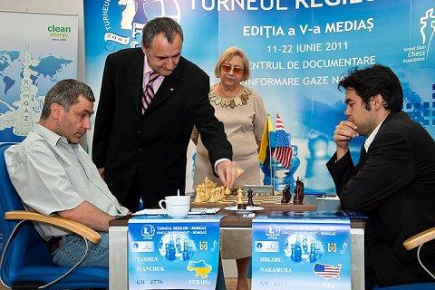 Carlsen Campeón V Torneo Regilor 2011 Carlsen Campeón V Torneo Regilor 2011