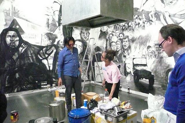 Rirkrit Tiravanija: exquisitamente indefinible Rirkrit Tiravanija: exquisitamente indefinible